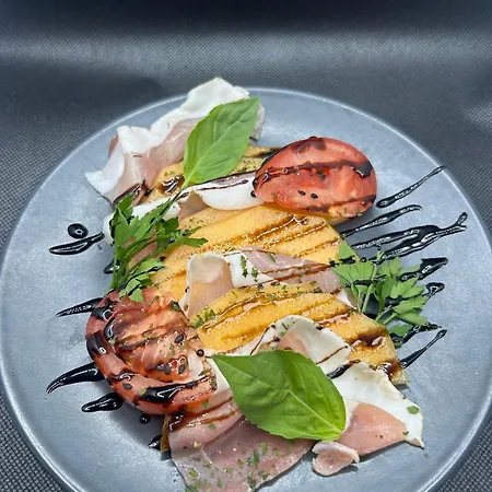阿克蒂苏尔斯施坦丁套房酒店 公寓式酒店 4*