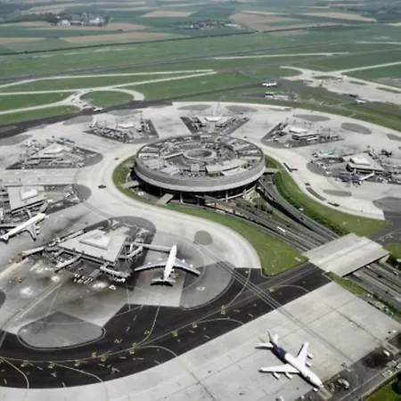 スタンディング ホテル スイーツ バイ アクティソース アパートホテル 4*