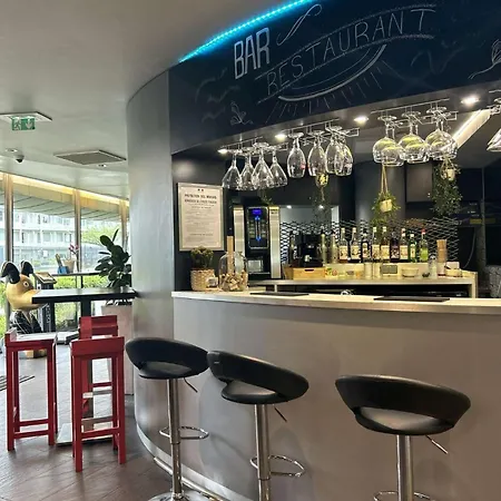 阿克蒂苏尔斯施坦丁套房酒店 公寓式酒店