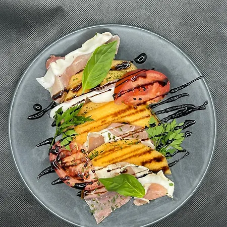 公寓式酒店 阿克蒂苏尔斯施坦丁套房酒店 4*