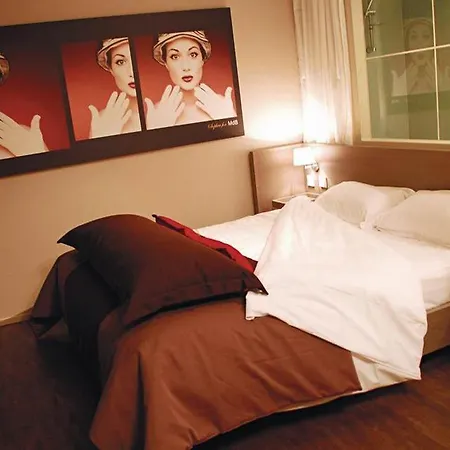 スタンディング ホテル スイーツ バイ アクティソース アパートホテル 4*