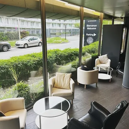 スタンディング ホテル スイーツ バイ アクティソース 4* ロワシー・アン・フランス