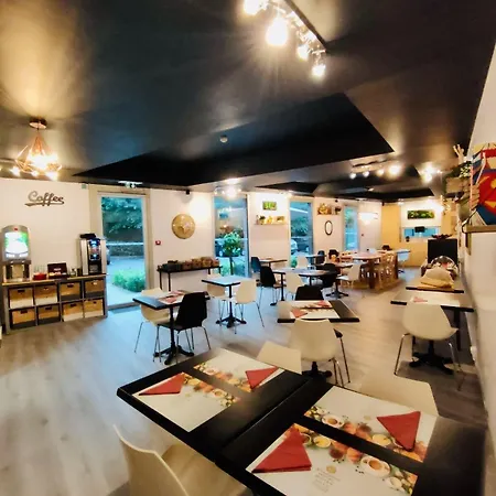 アパートホテル スタンディング ホテル スイーツ バイ アクティソース ロワシー・アン・フランス