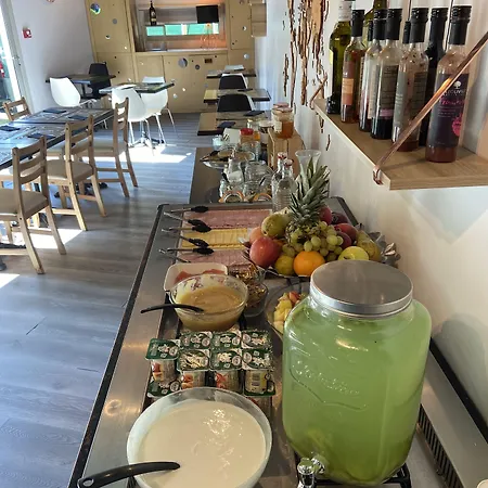 阿克蒂苏尔斯施坦丁套房酒店