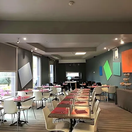Apart Otel Standing By Actisource