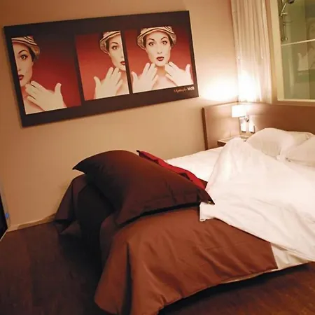 スタンディング ホテル スイーツ バイ アクティソース アパートホテル 4*