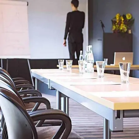 Standing By Actisource Aparthotel Roissy-en-France