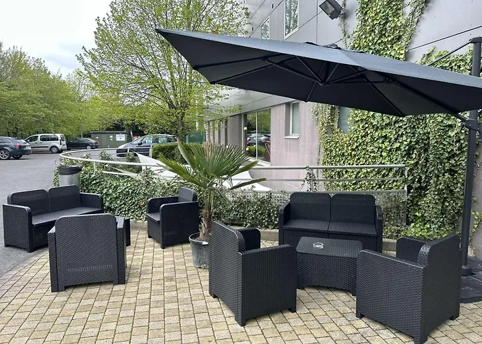 Quality Only Cdg Airport En France Aparthotel 4*