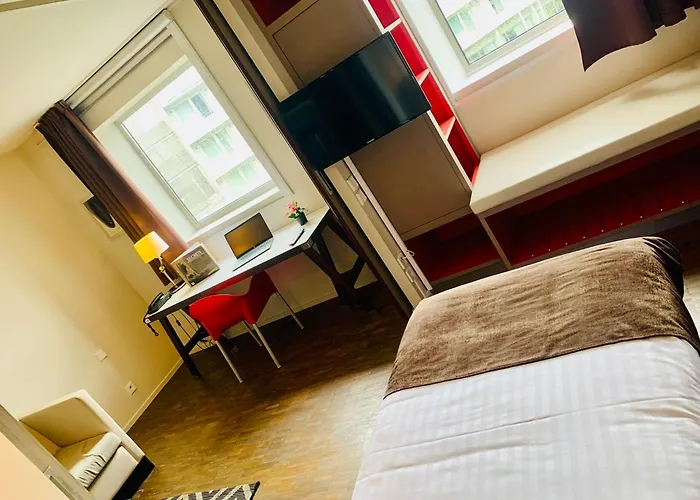 Quality Only Cdg Airport En France 4*