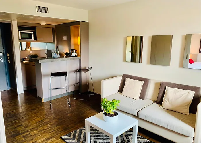 Quality Only Cdg Airport En France Roissy-en-France