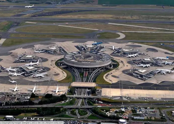 Aparthotel Quality Only Cdg Airport En France 4*